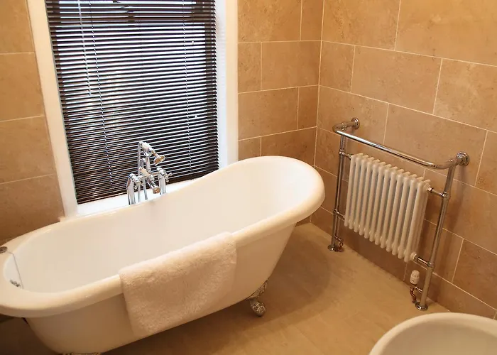 The Windmill - Whitby Bed & Breakfast Stainsacre